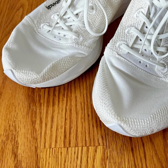 Adidas x Allbirds white sneakers - Picture 3 of 12